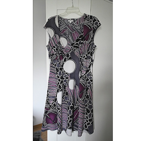 Cleo Dress - Picture 2 of 4